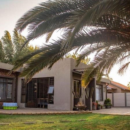 Melsetter'S Guesthouse Bloemfontein Exterior foto