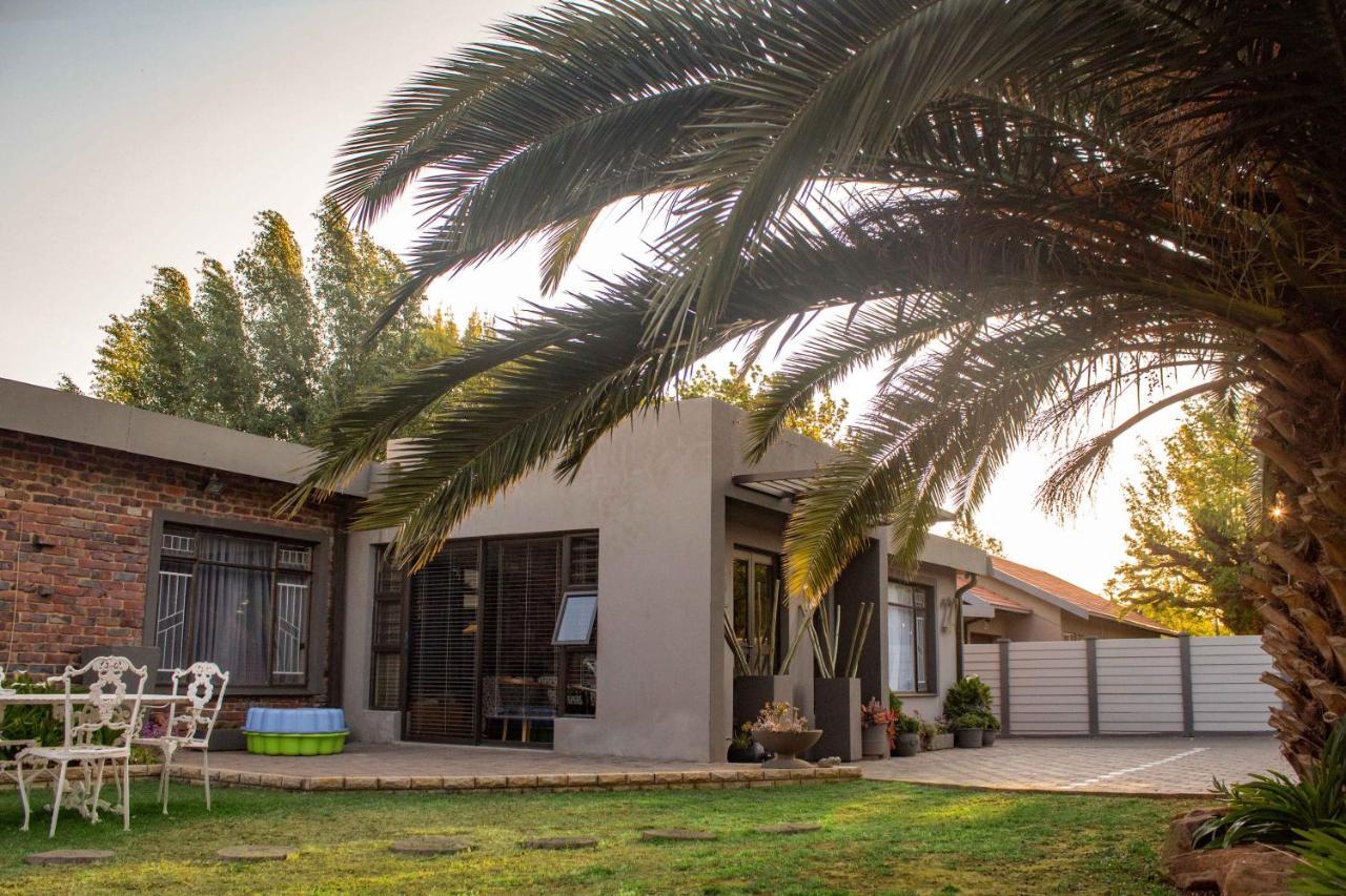 Melsetter'S Guesthouse Bloemfontein Exterior foto