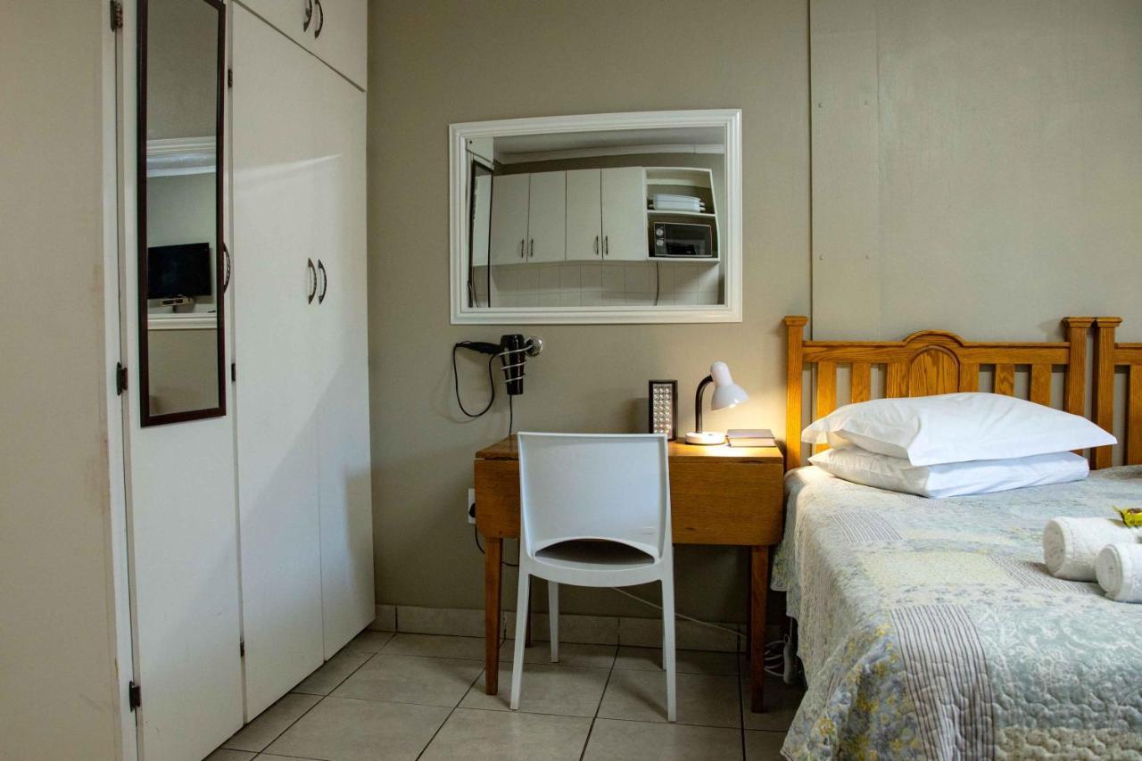 Melsetter'S Guesthouse Bloemfontein Exterior foto