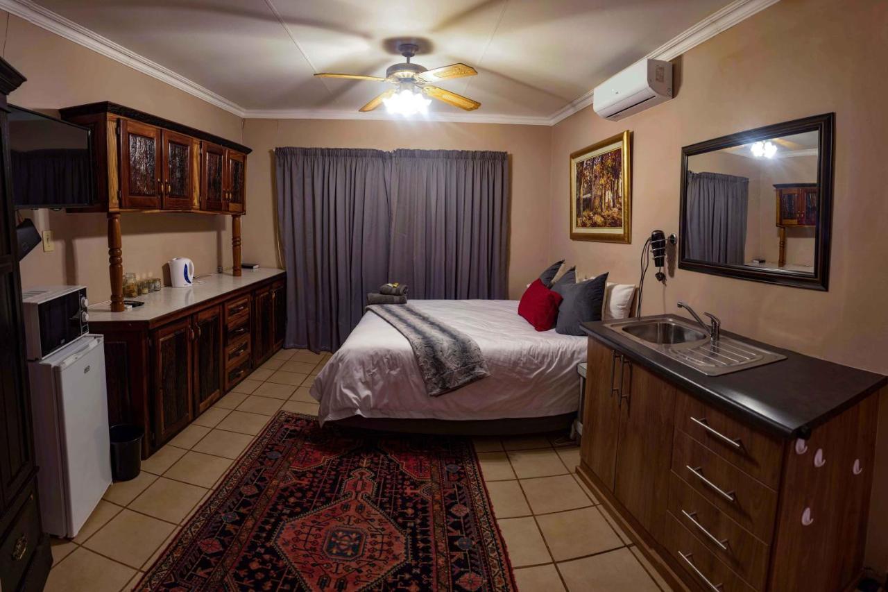 Melsetter'S Guesthouse Bloemfontein Exterior foto